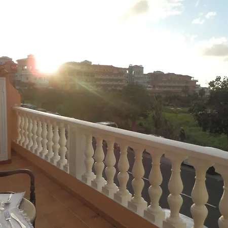 With 3 Bedrooms In Puerto De La Cruz, With Wonderful Sea Vie Apartamento